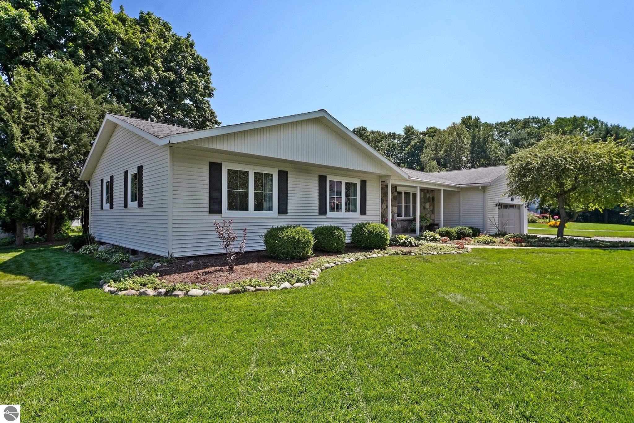 8860 Horizon Drive