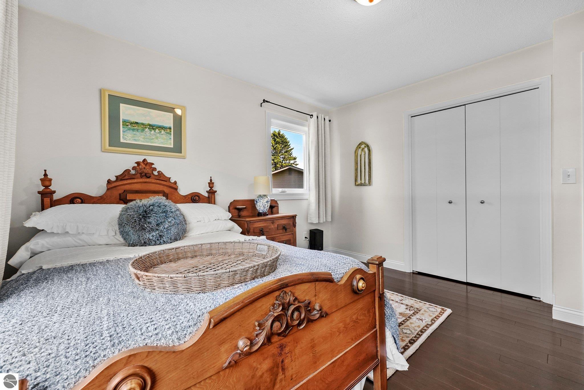 8860 Horizon Drive