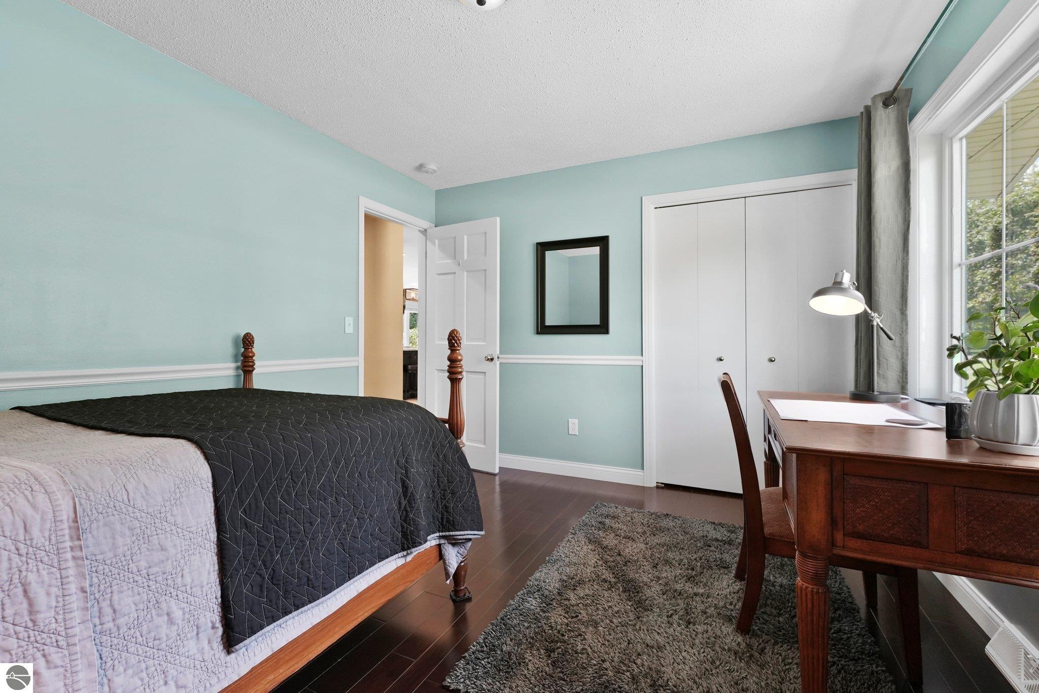 8860 Horizon Drive