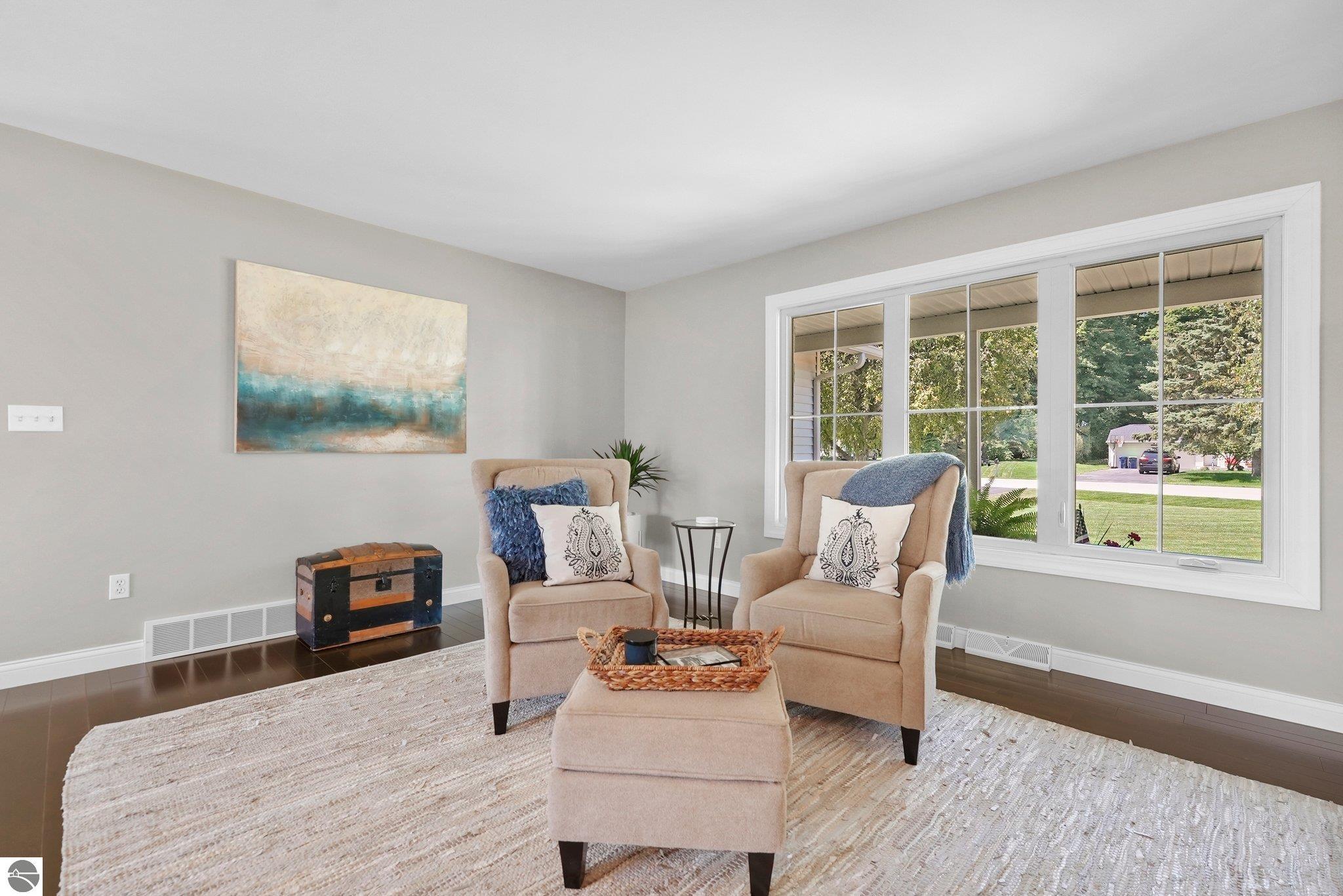 8860 Horizon Drive