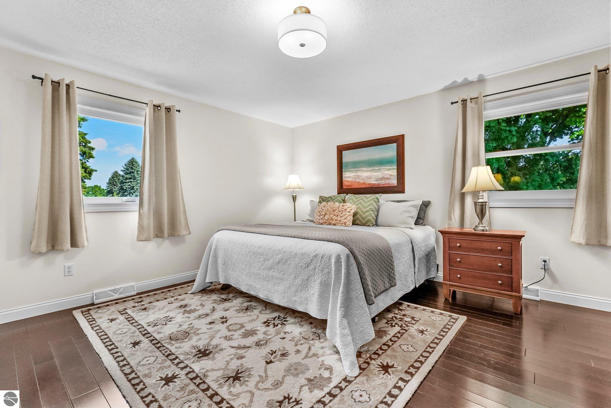 8860 Horizon Drive
