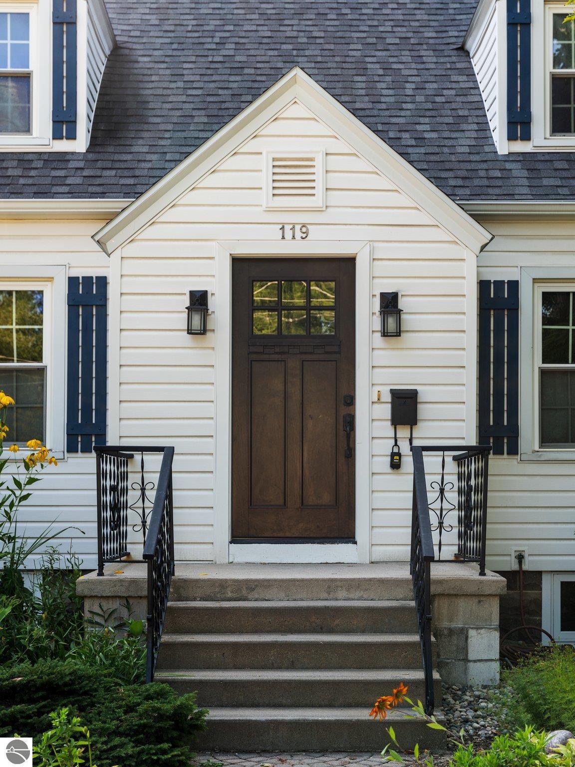 119 N Madison