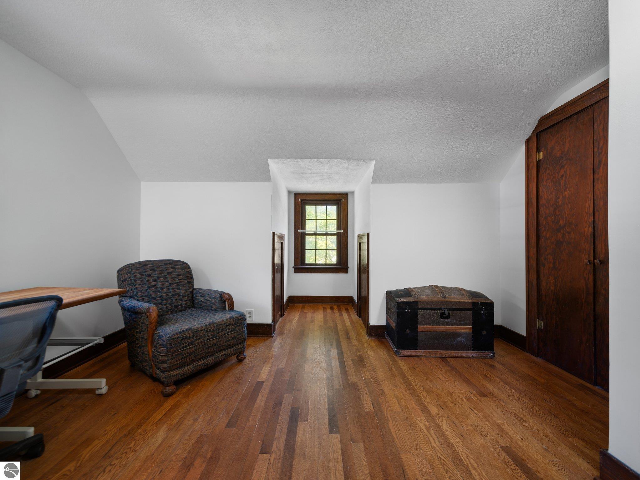 119 N Madison