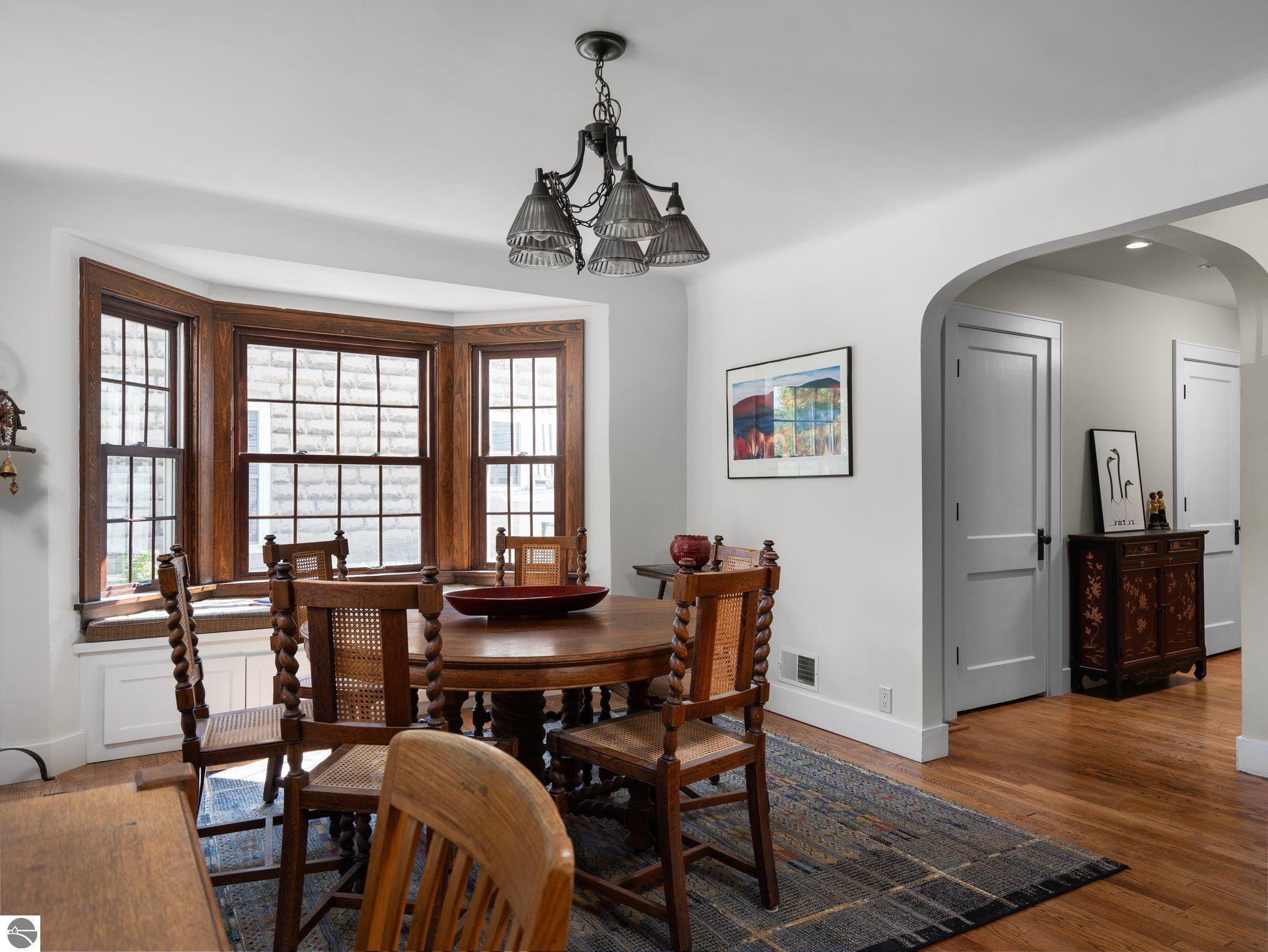 119 N Madison
