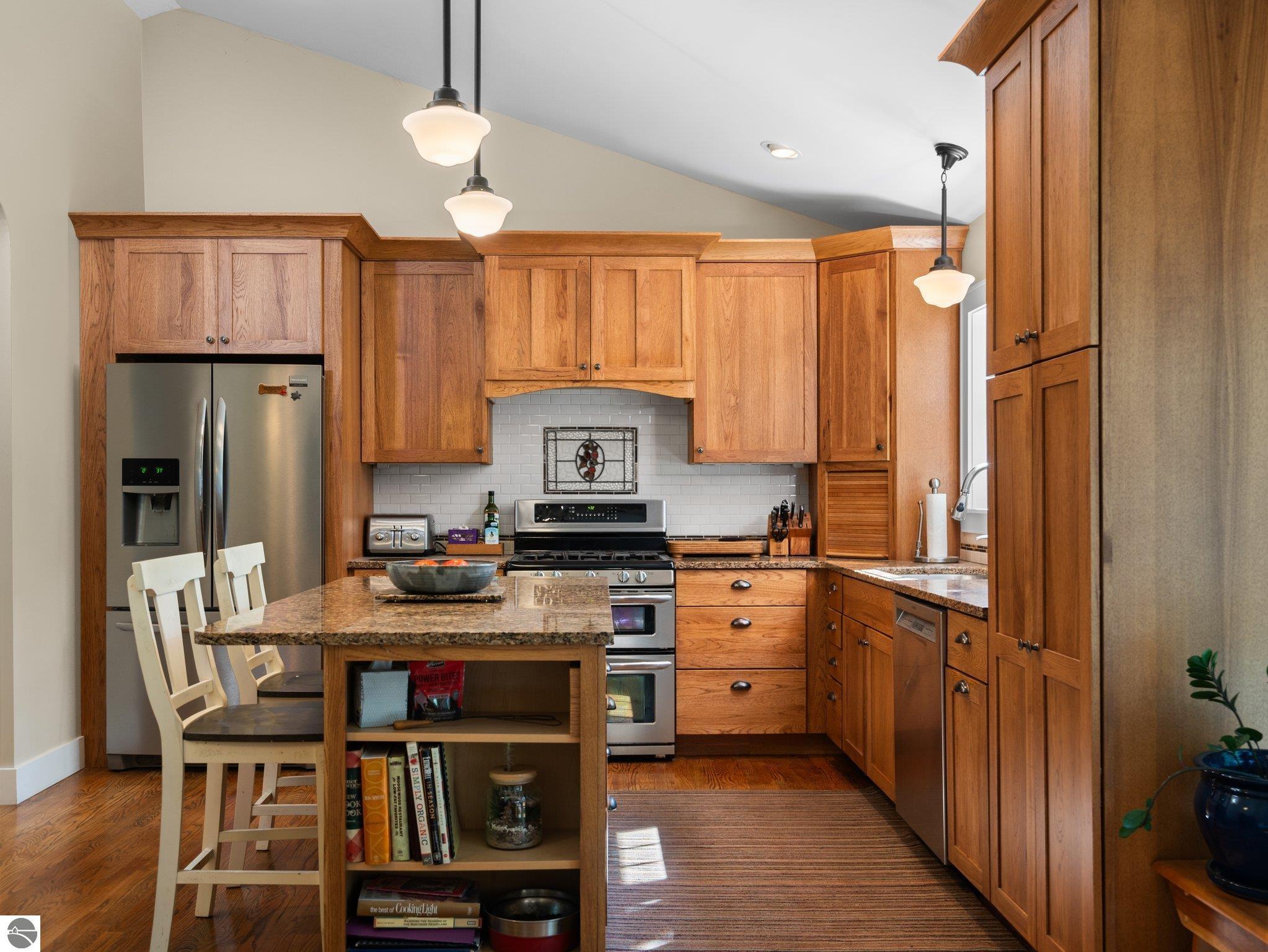 119 N Madison