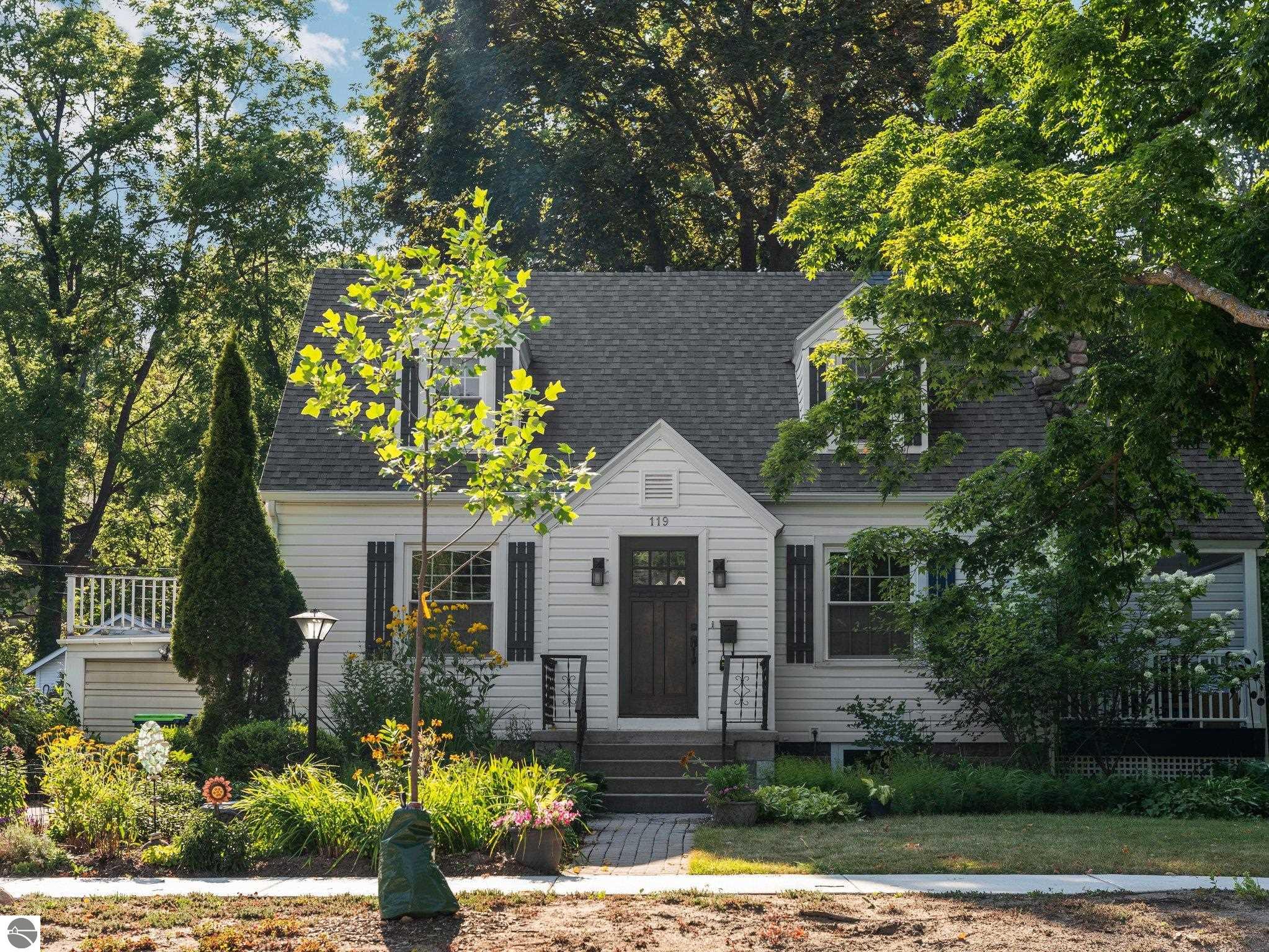 119 N Madison