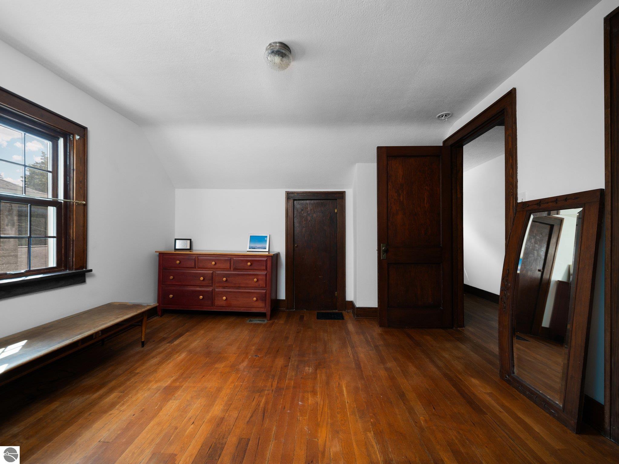 119 N Madison
