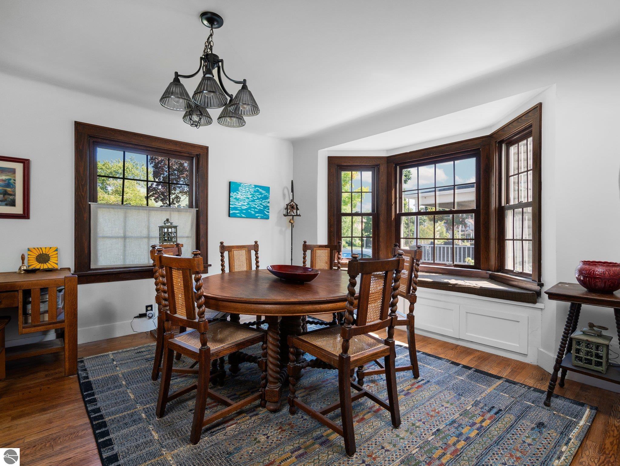 119 N Madison