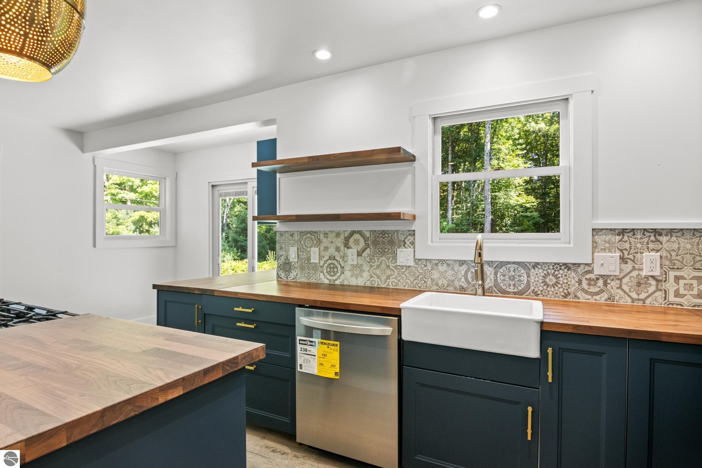 624 N South Long Lake Road
