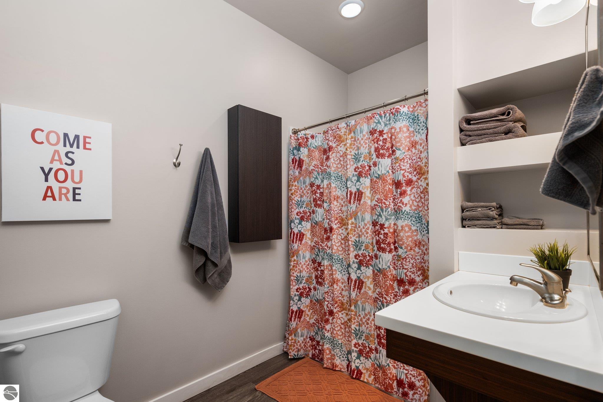 619 E Eighth Street # 5
