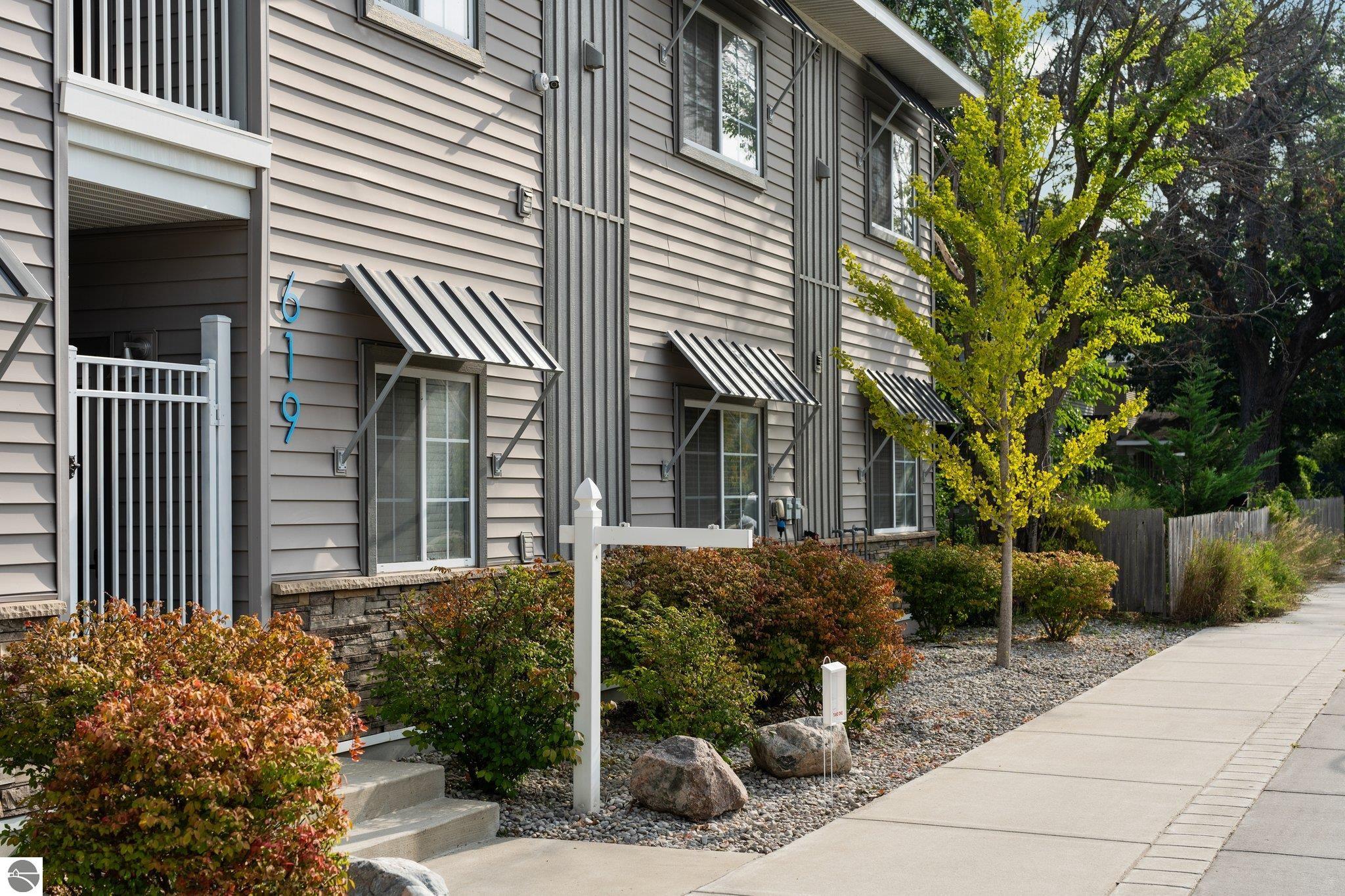 619 E Eighth Street # 5