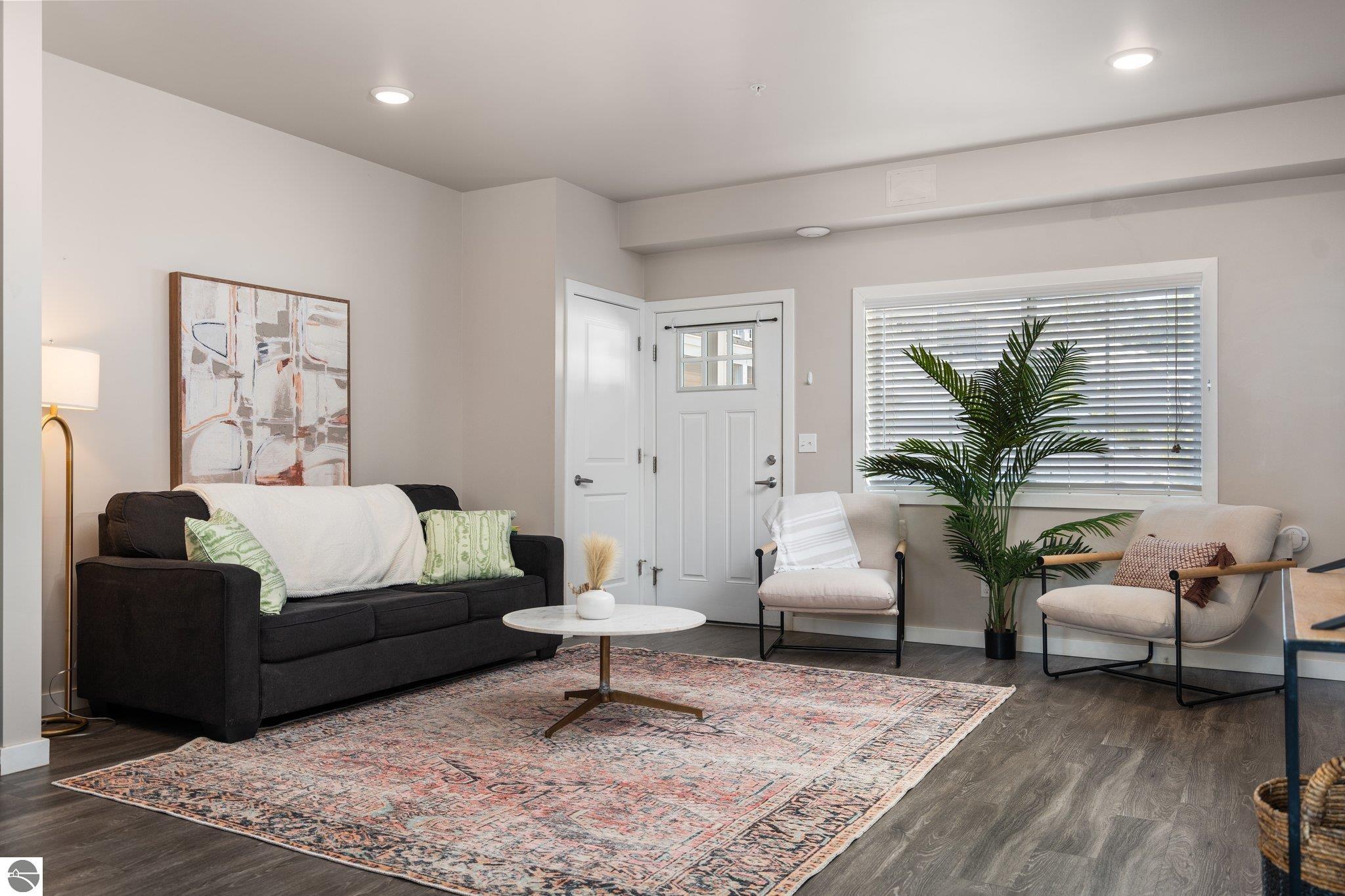619 E Eighth Street # 1