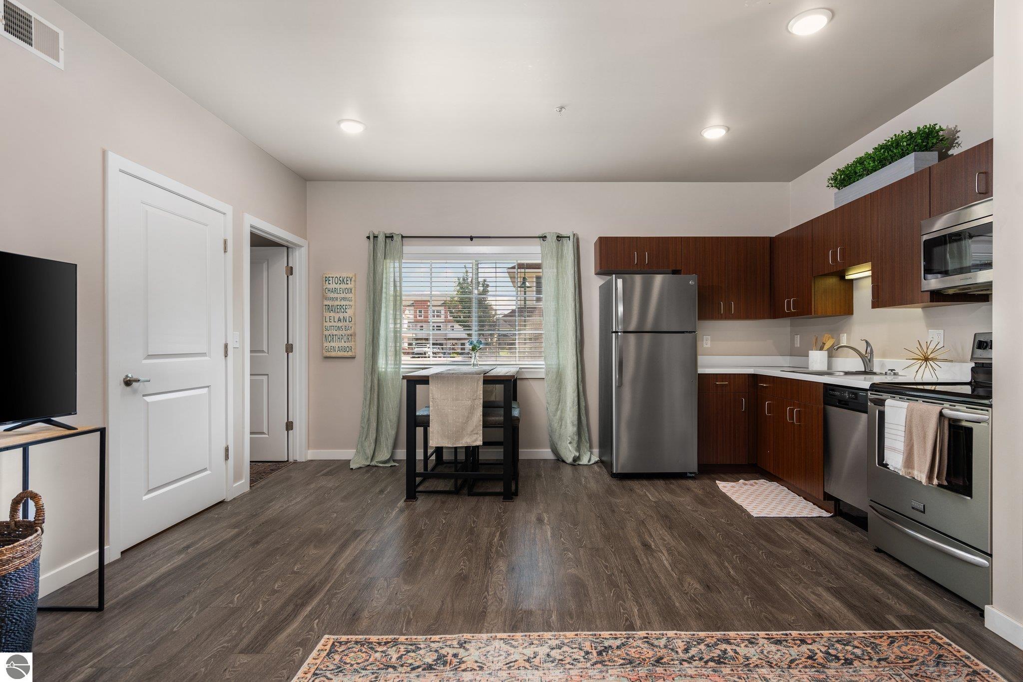 619 E Eighth Street # 1