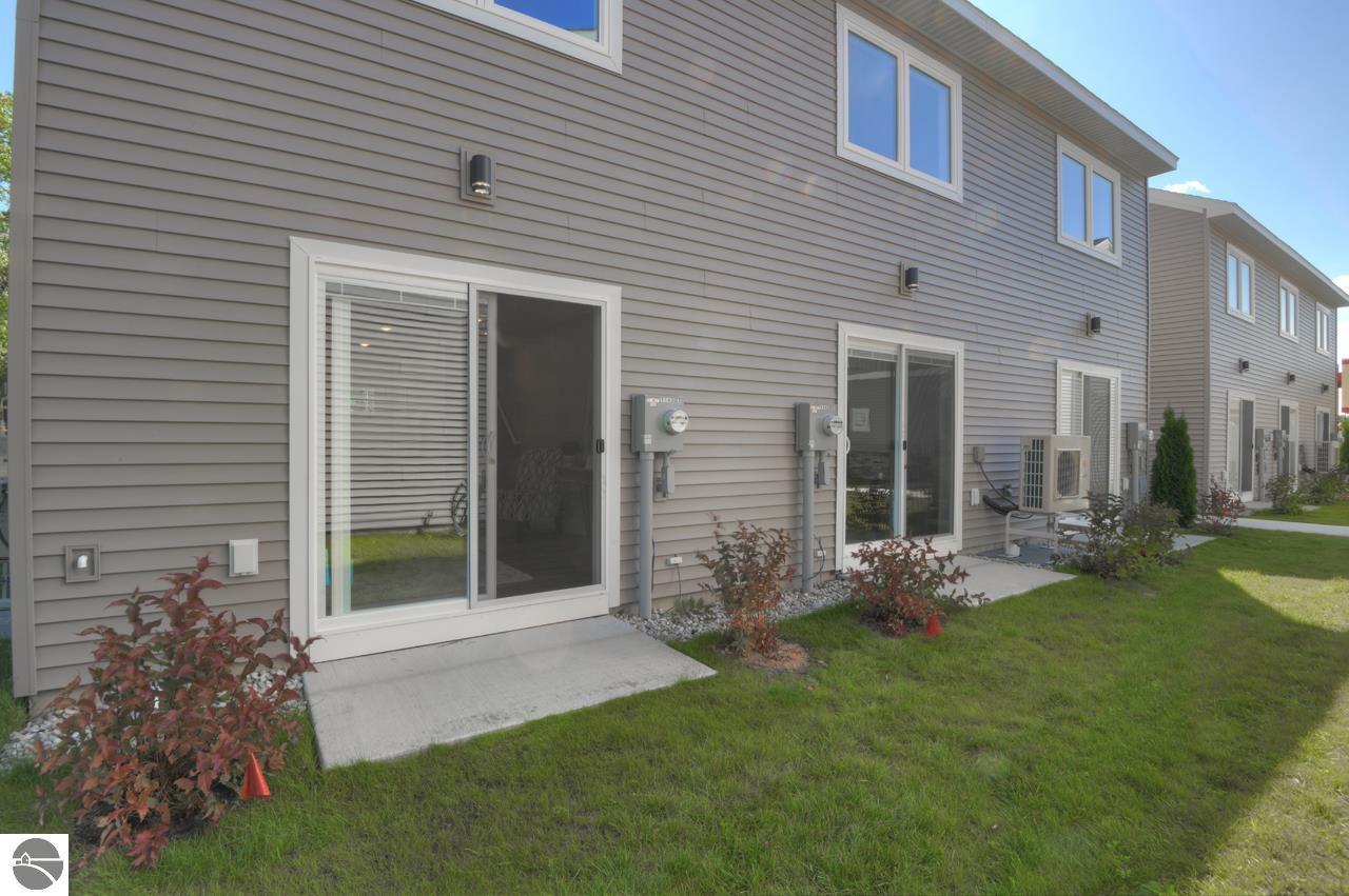 1145 E Eighth Street # 10