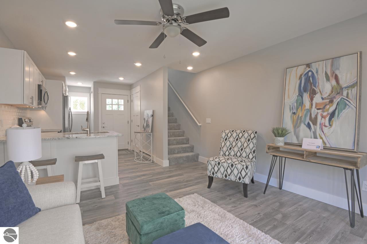 1145 E Eighth Street # 10