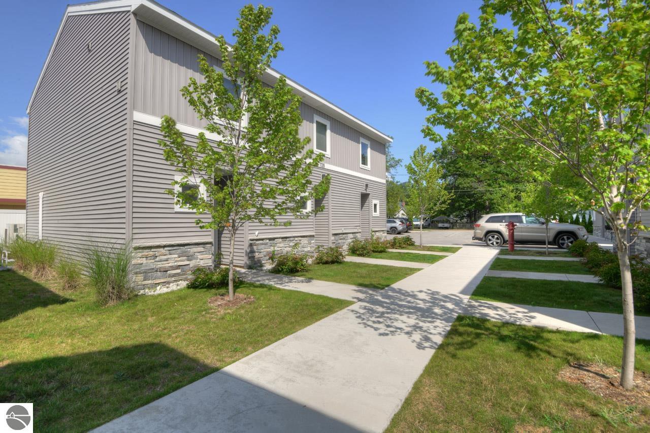1145 E Eighth Street # 10