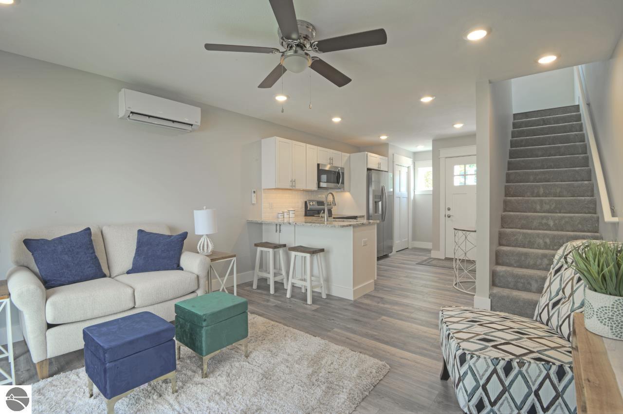 1145 E Eighth Street # 10