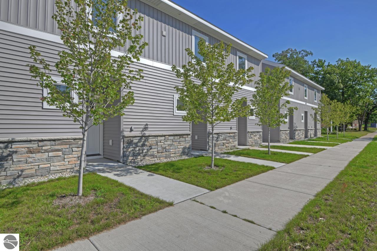 1145 E Eighth Street # 10
