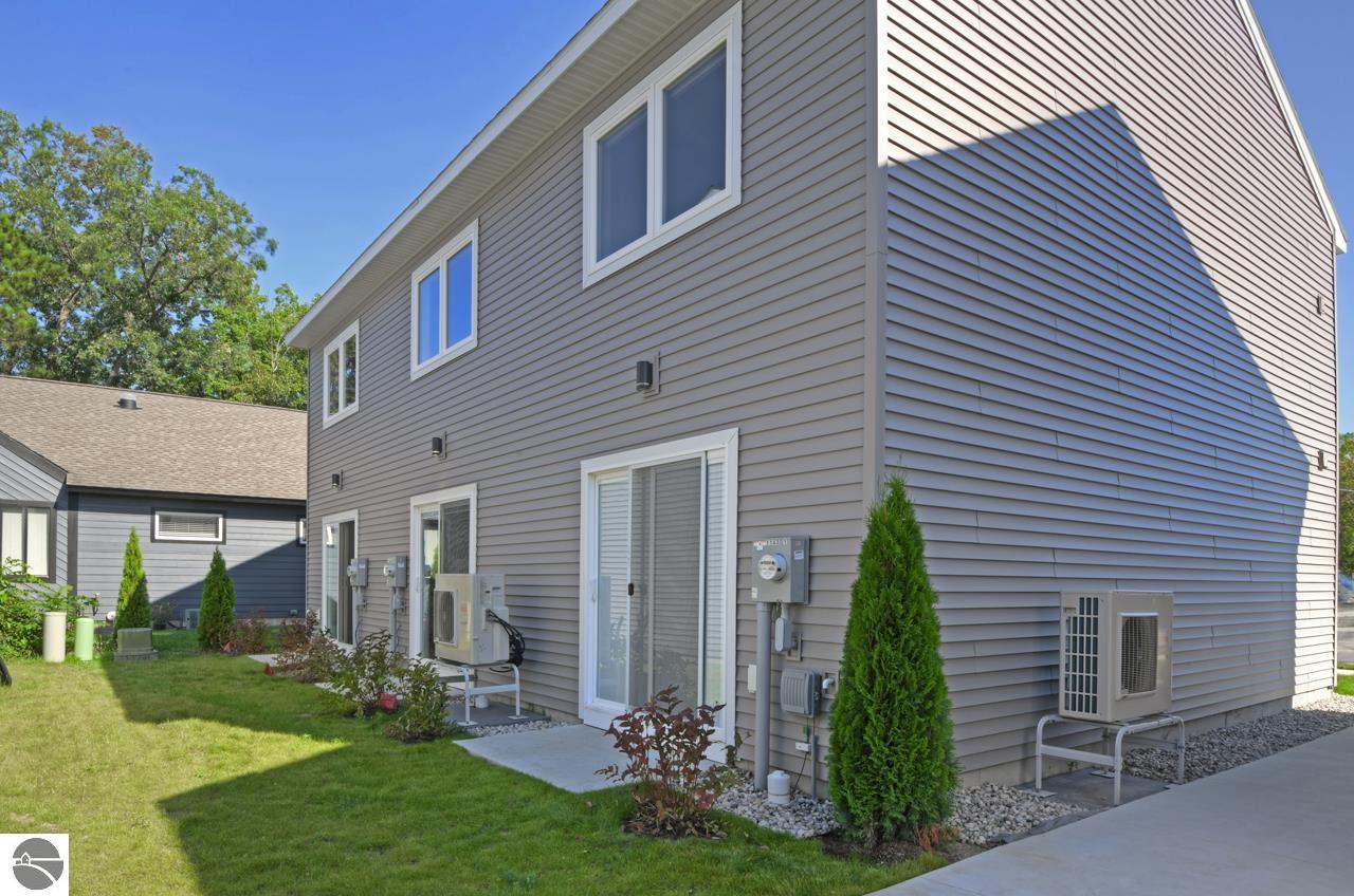 1145 E Eighth Street # 10