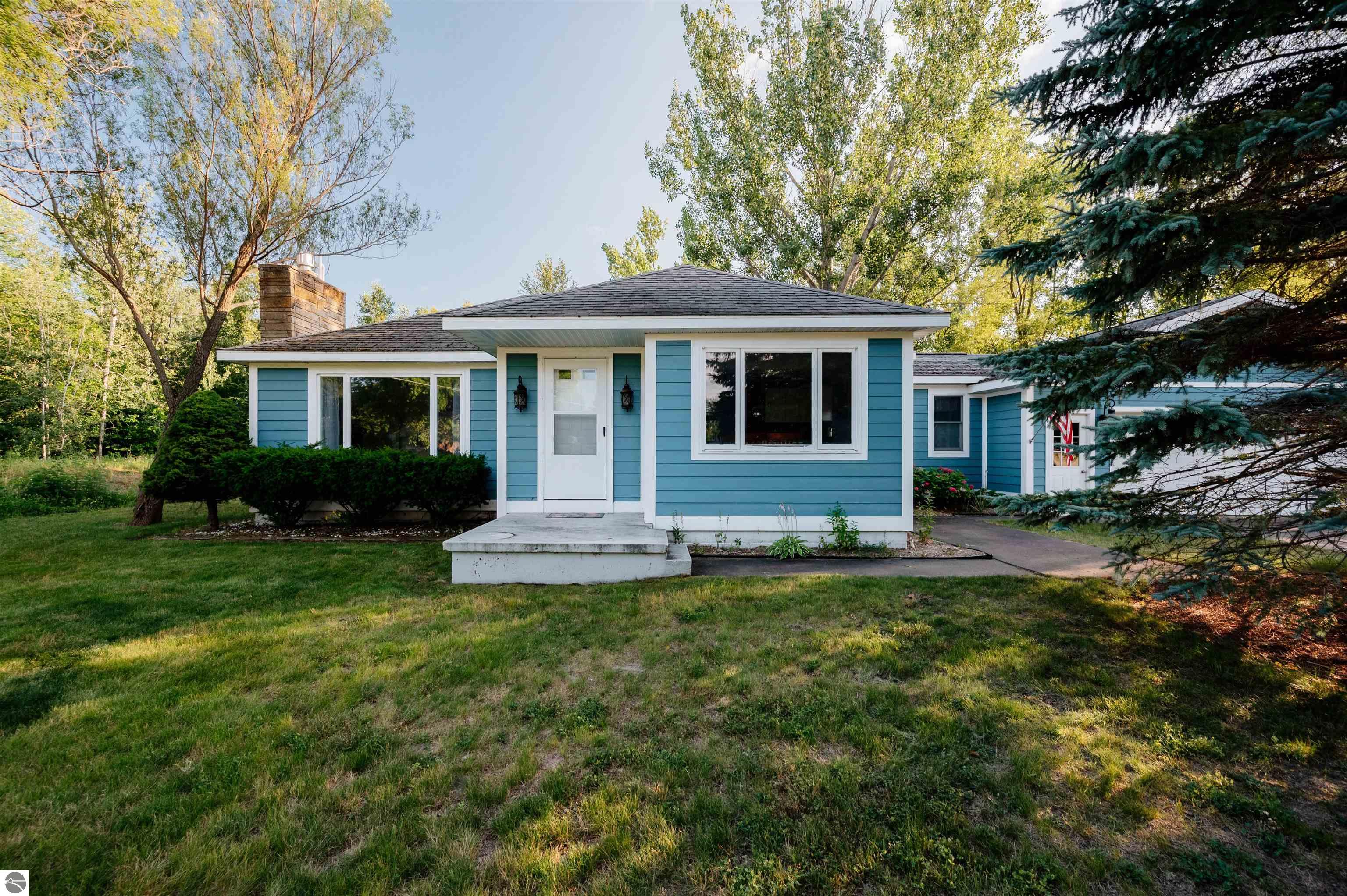 5744 E Duck Lake Road