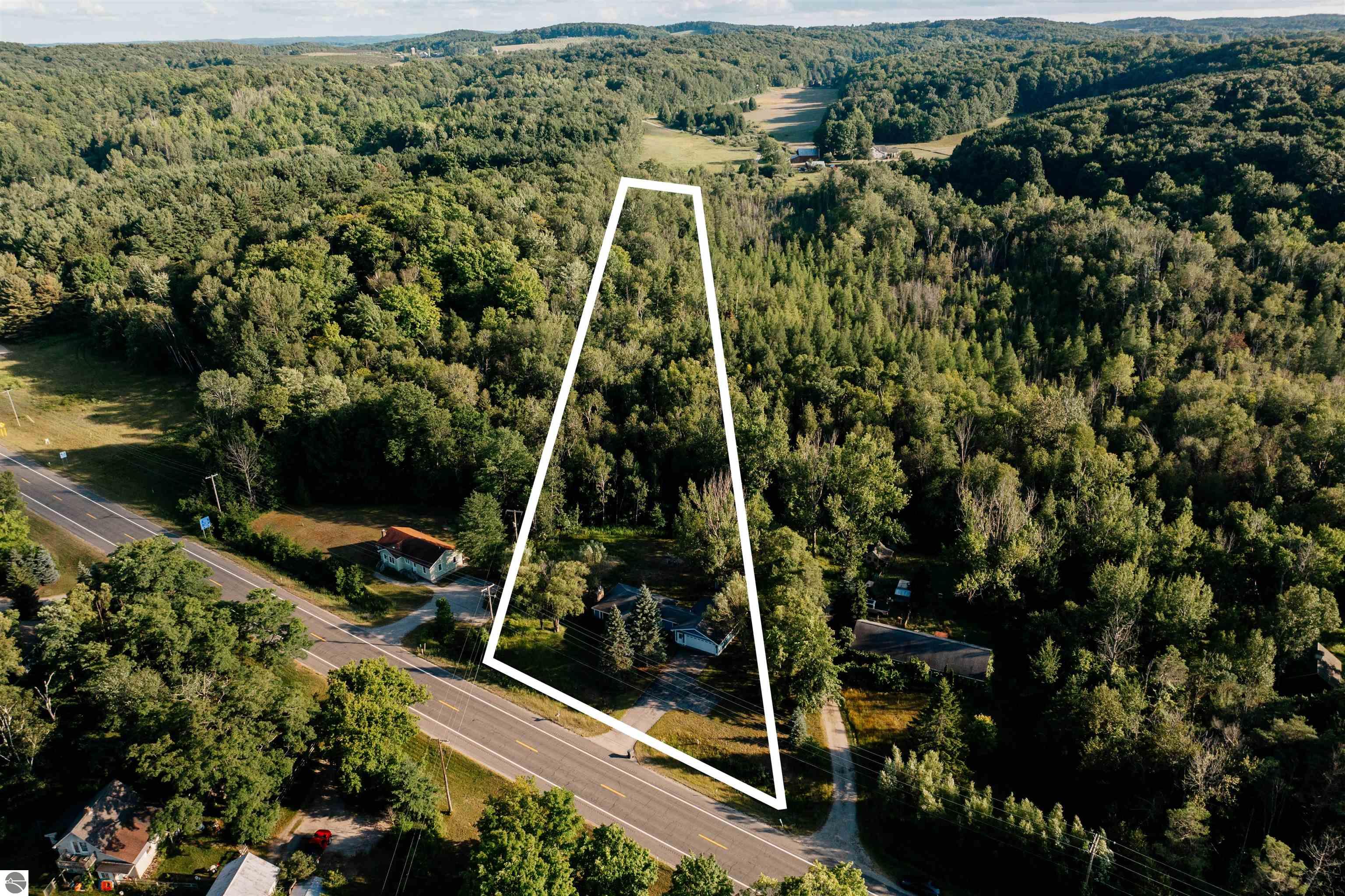 5744 E Duck Lake Road