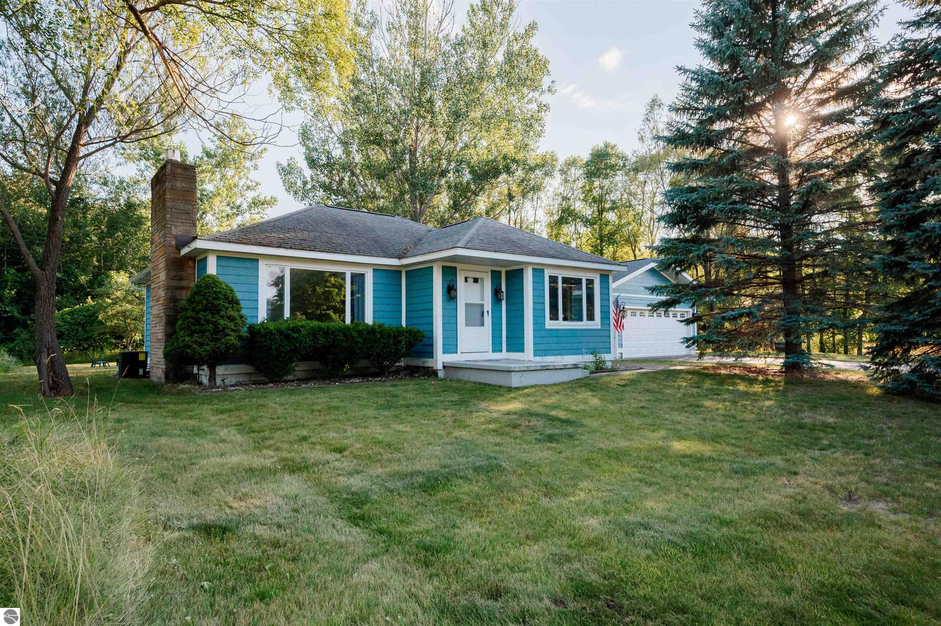 5744 E Duck Lake Road