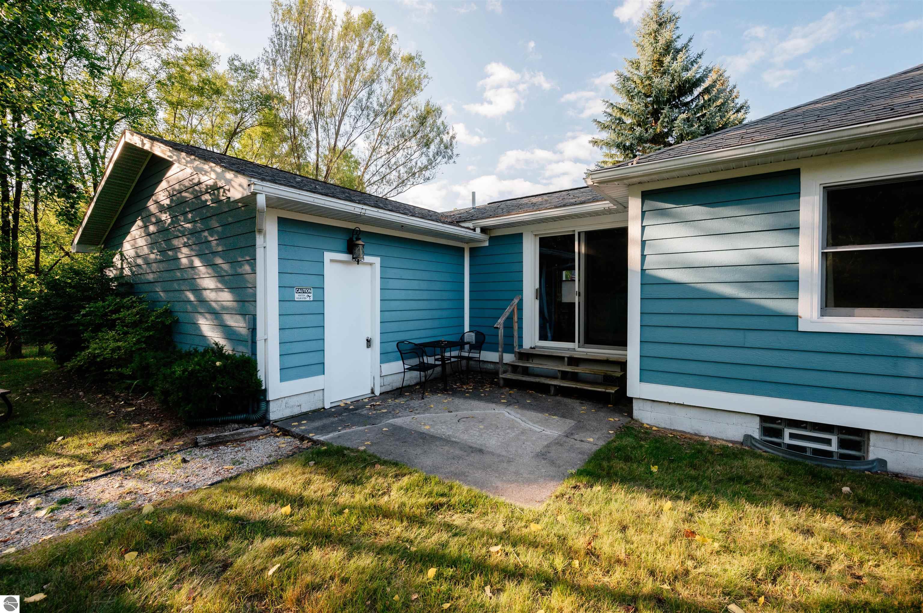 5744 E Duck Lake Road