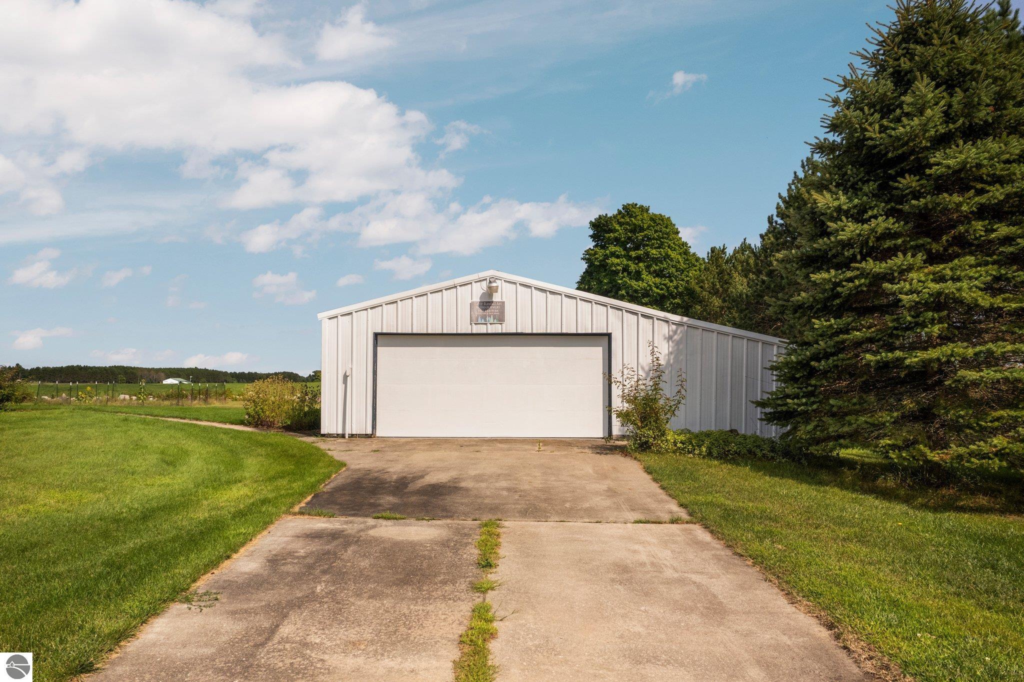 1209 SE Saunders Road