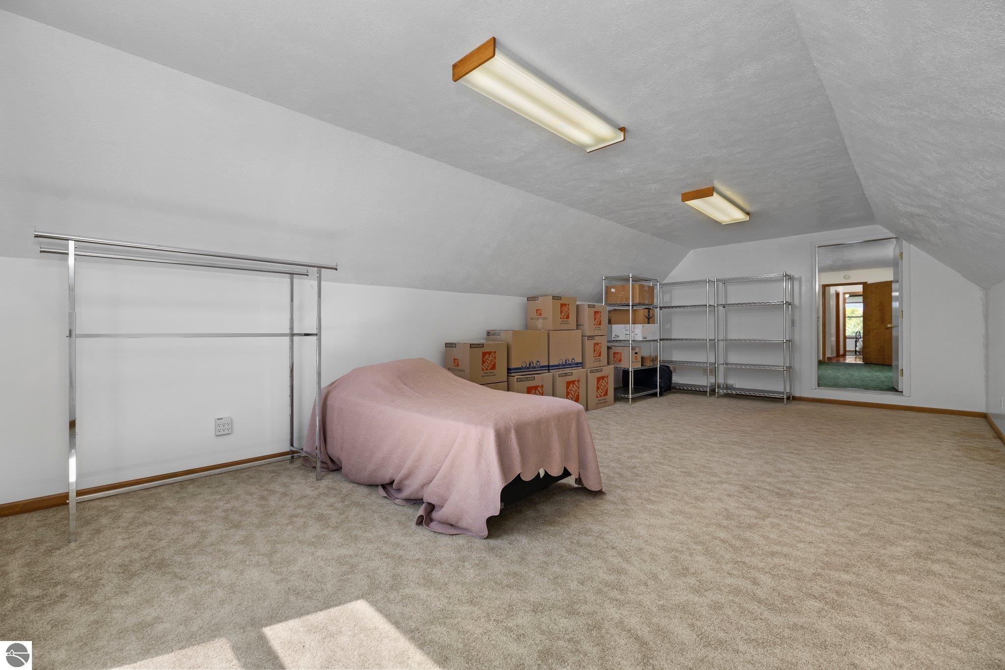 1209 SE Saunders Road