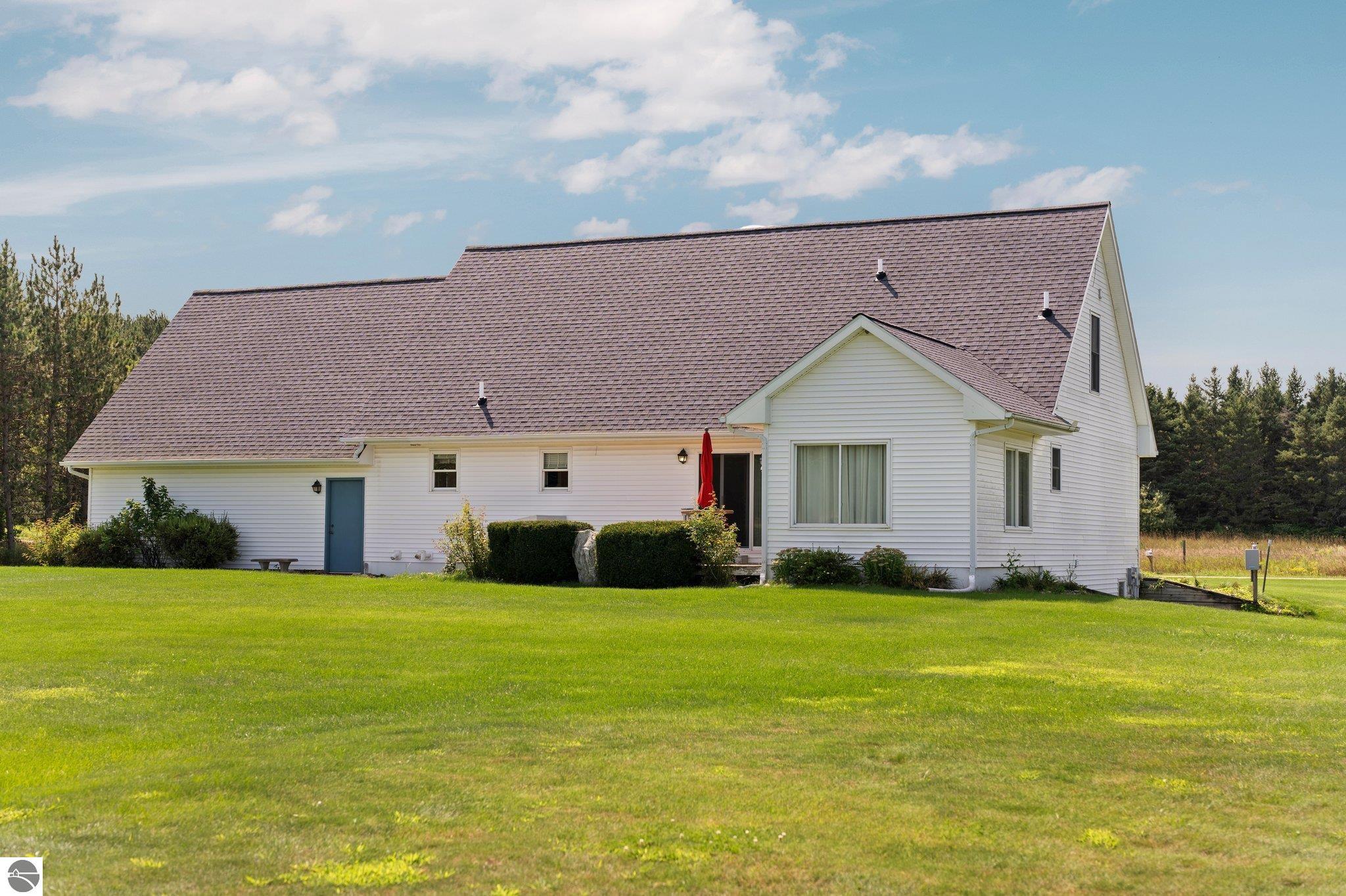 1209 SE Saunders Road