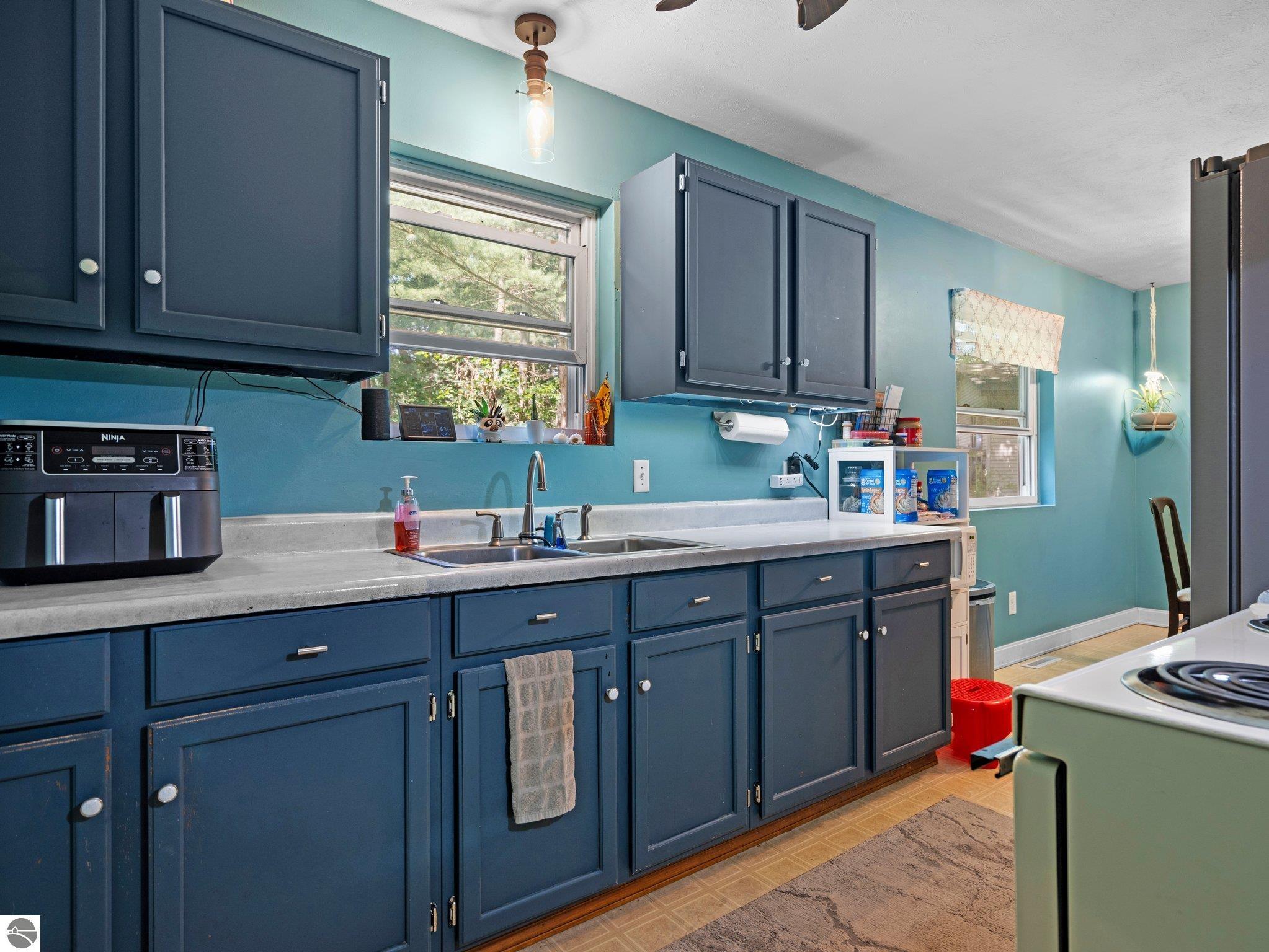 10304 Wildwood Road