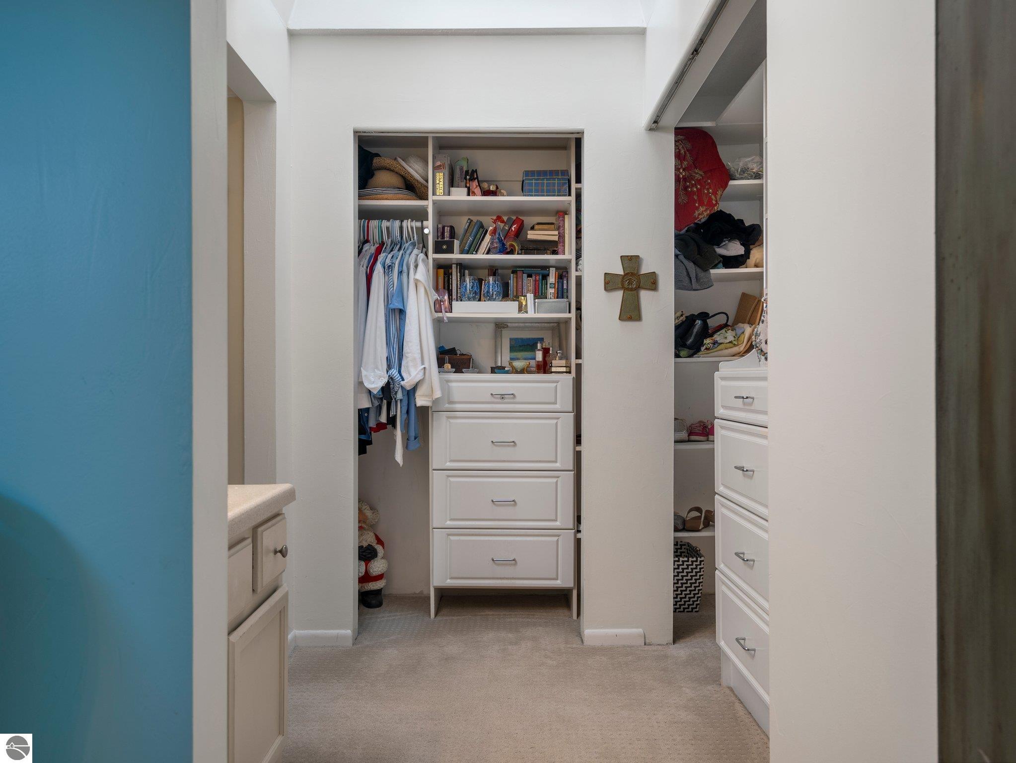 2155 Hammond Place Center
