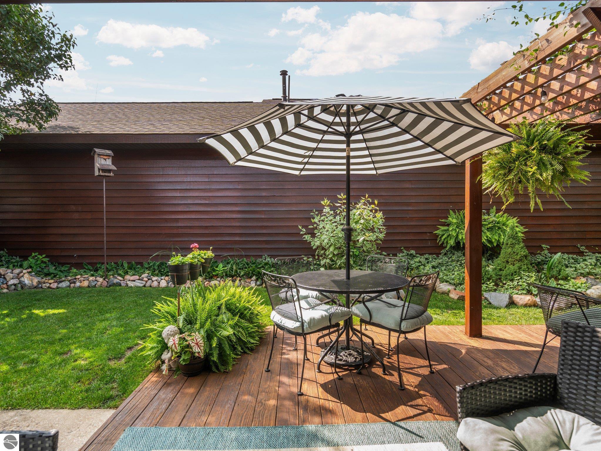 2155 Hammond Place Center