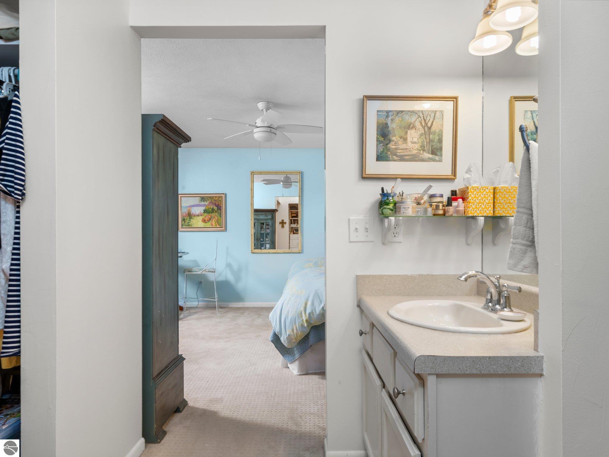 2155 Hammond Place Center