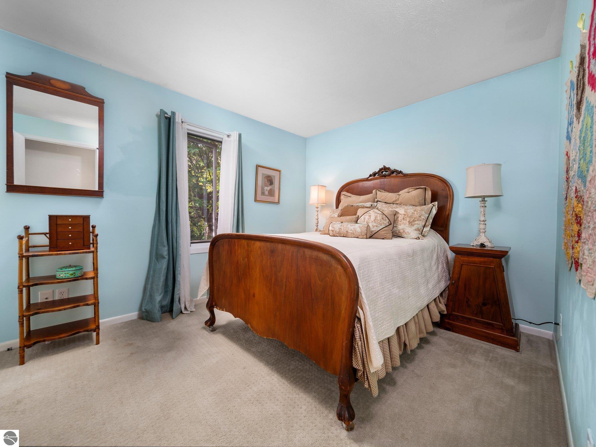 2155 Hammond Place Center