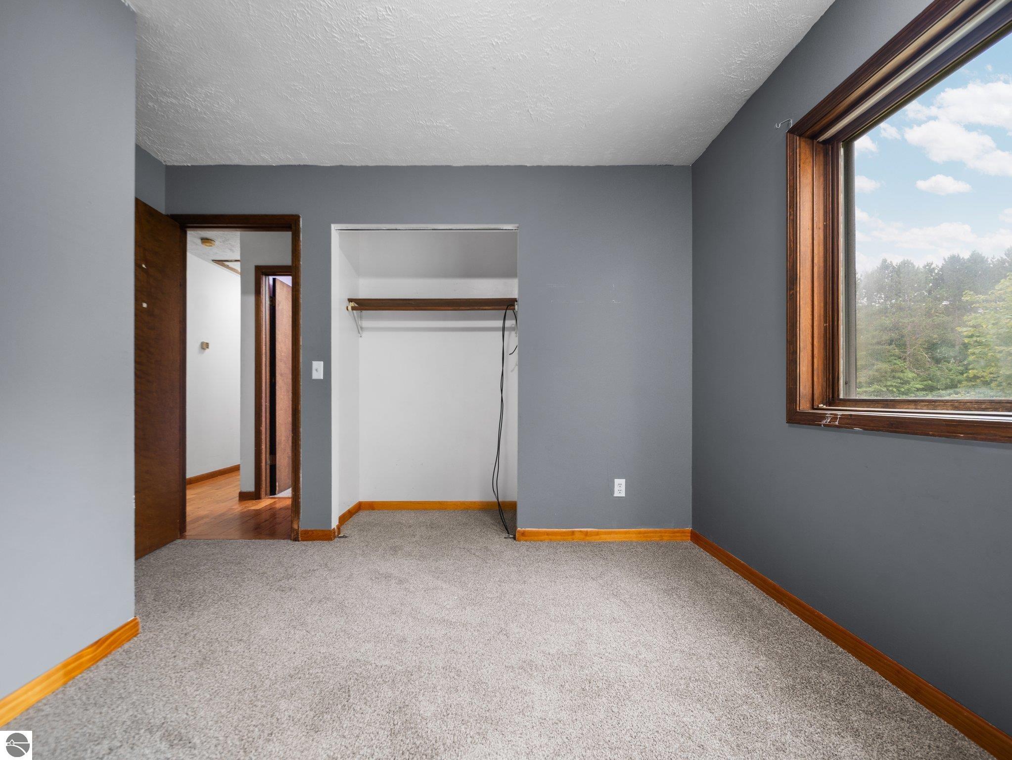 4956 W Red Oaks Drive
