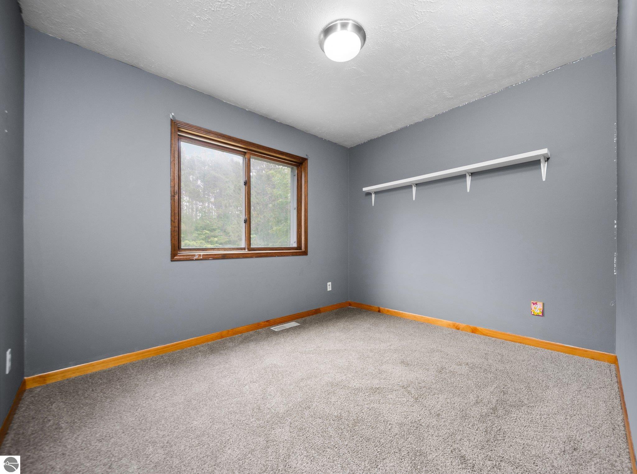 4956 W Red Oaks Drive
