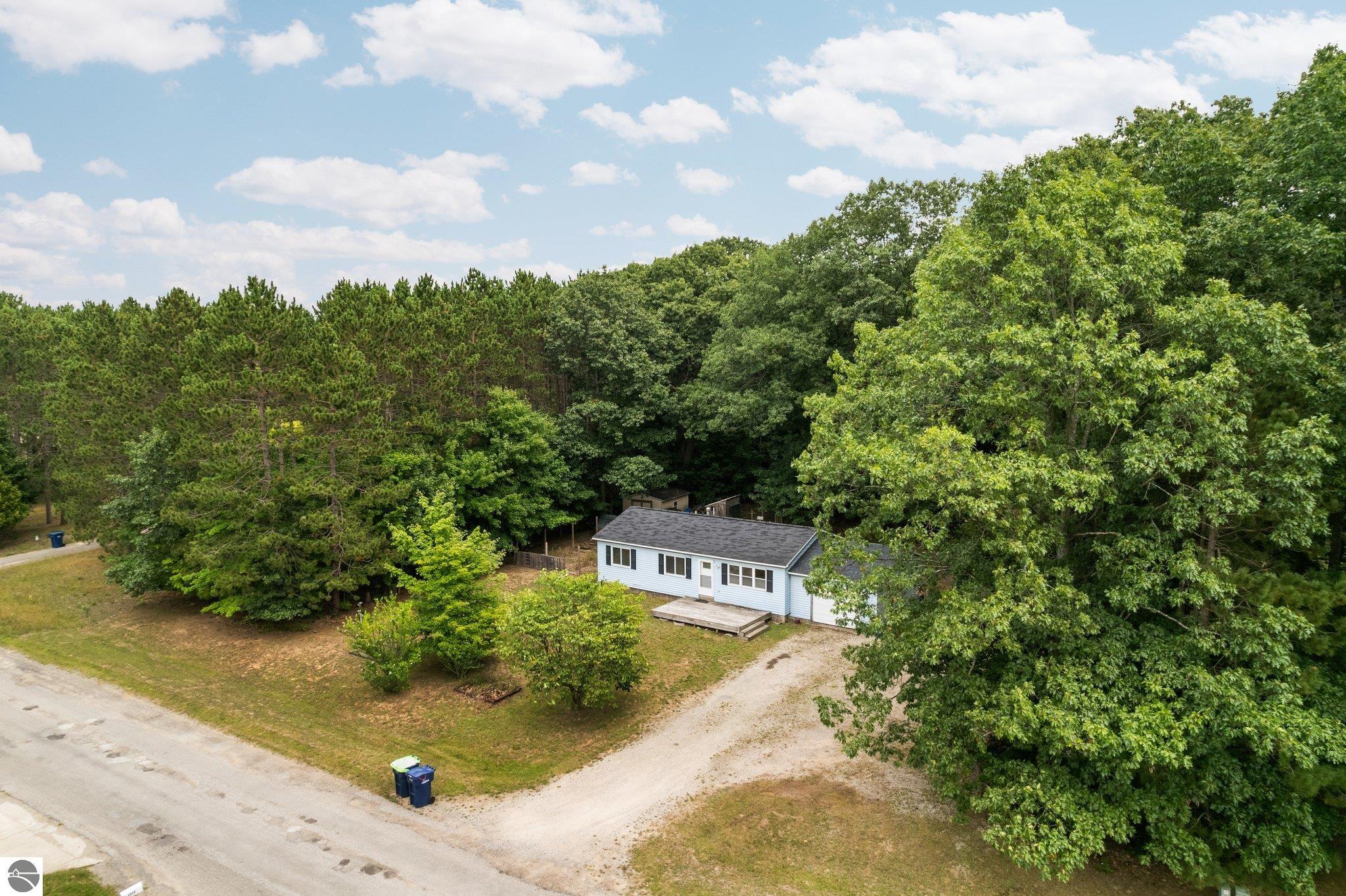 4956 W Red Oaks Drive