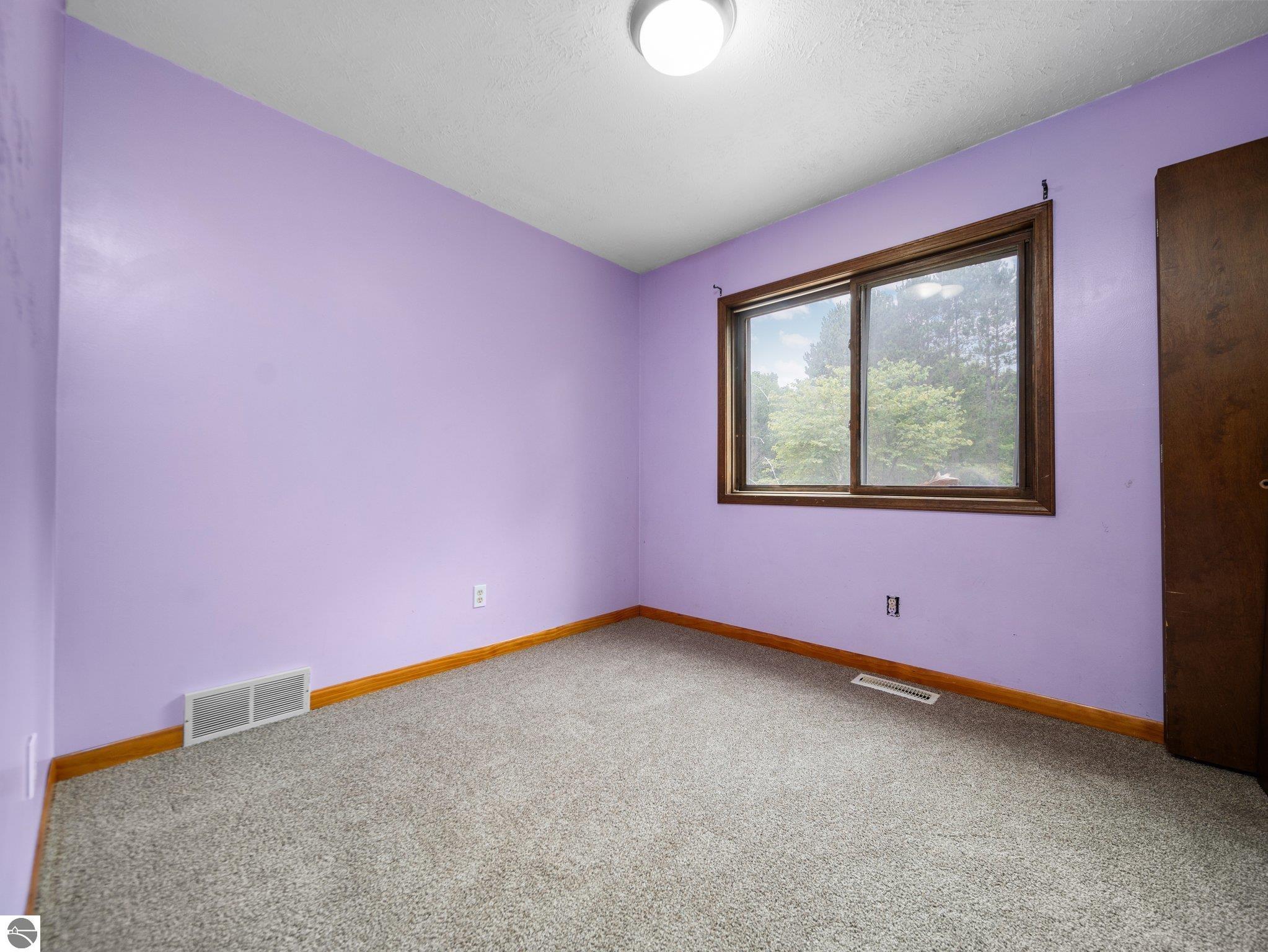 4956 W Red Oaks Drive