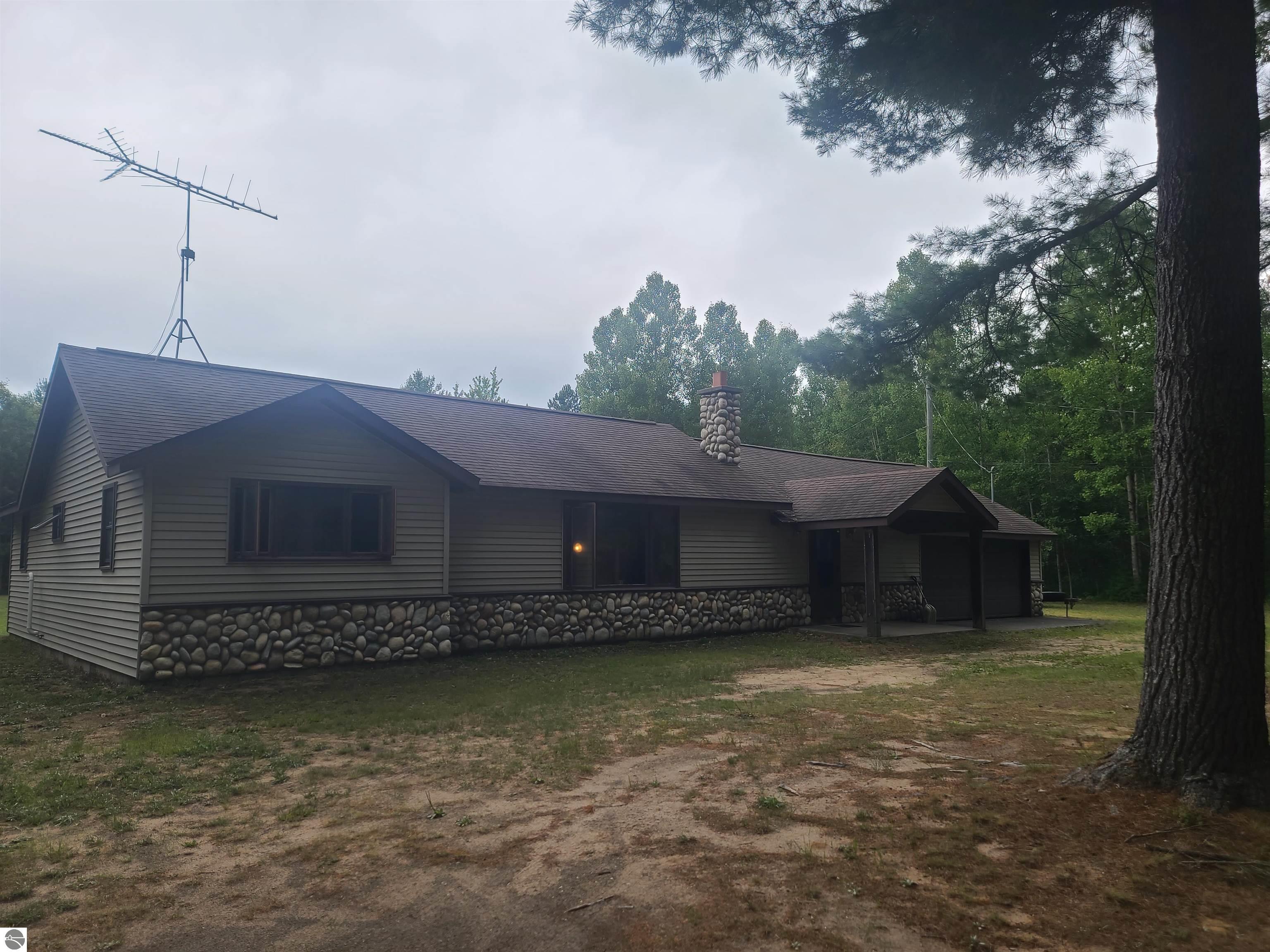 2513 NW Smith Lake Road