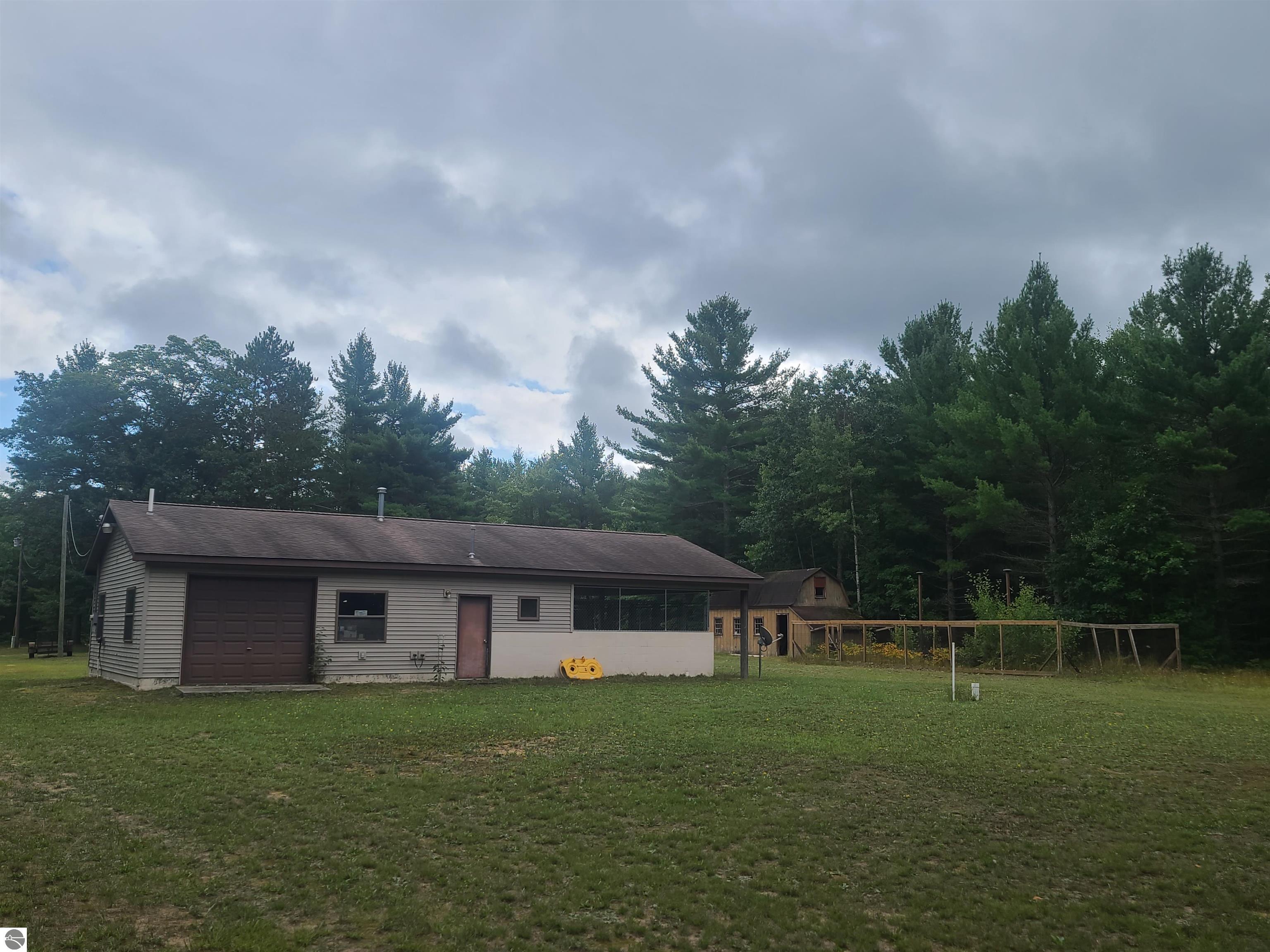 2513 NW Smith Lake Road