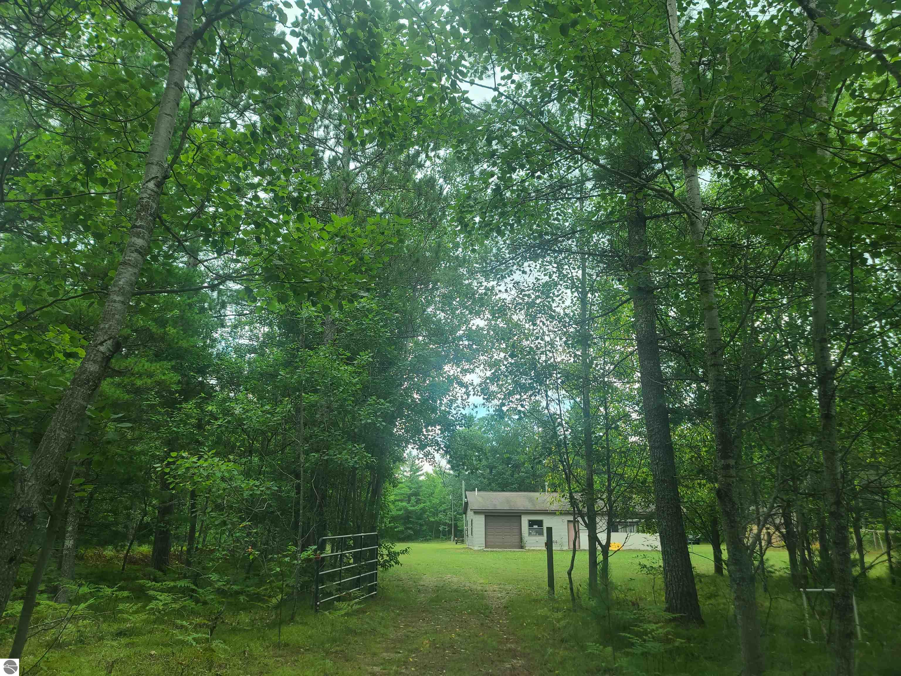 2513 NW Smith Lake Road