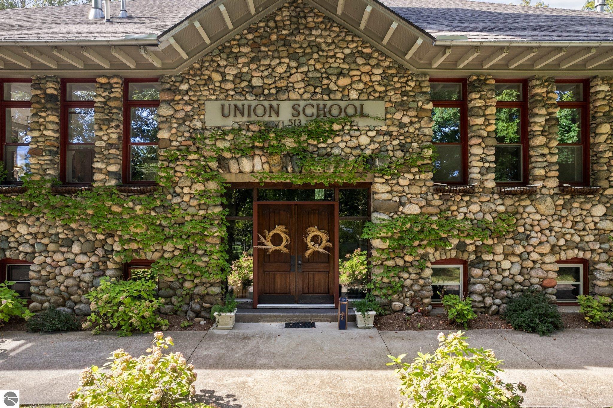 513 N Saint Marys Street # 3