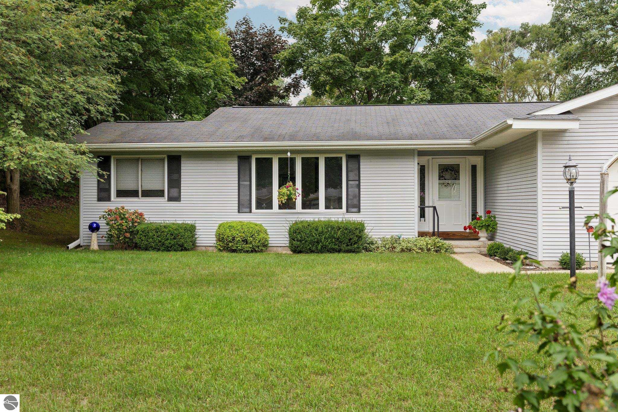 1520 Arnold Court