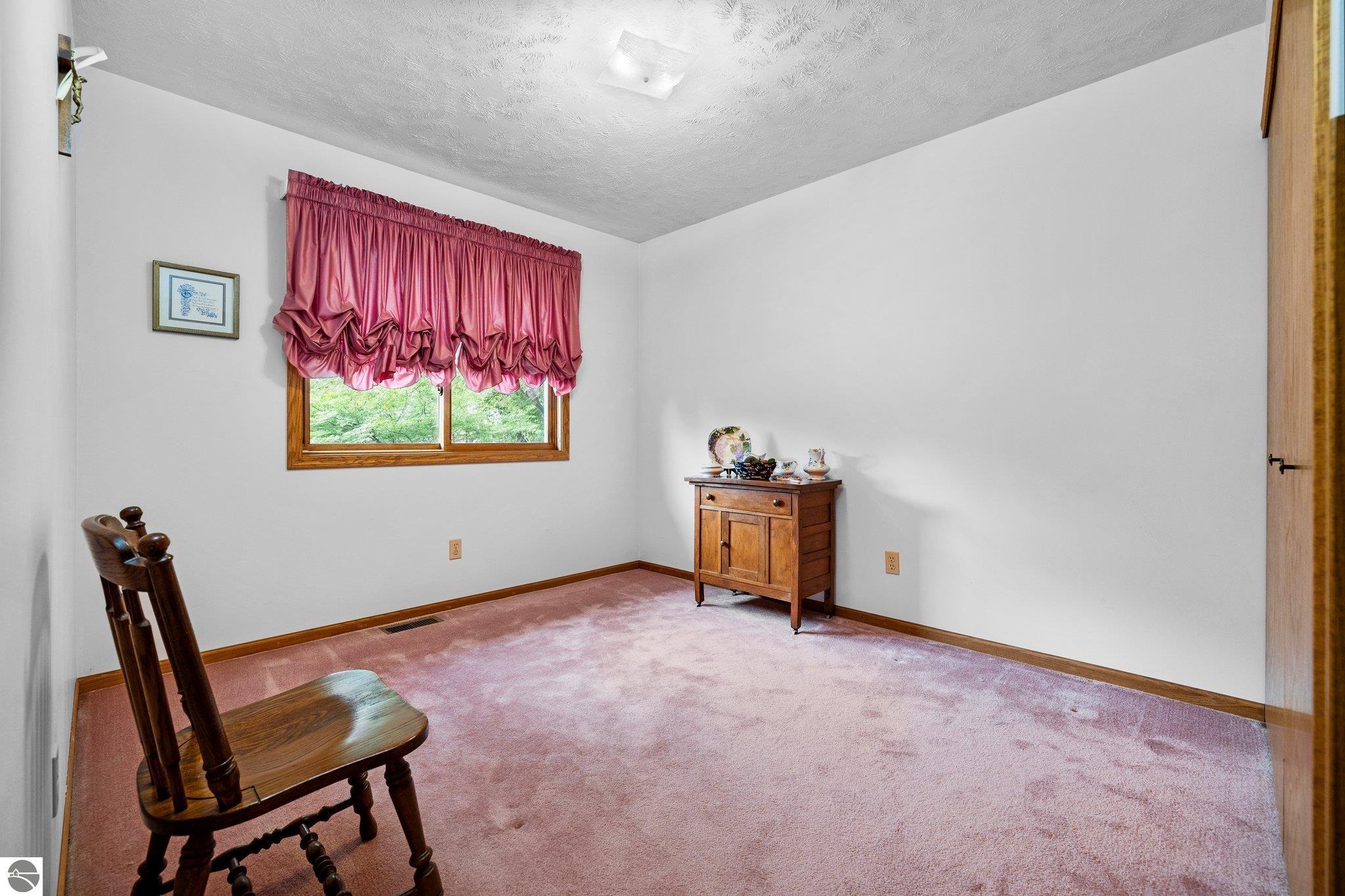 1520 Arnold Court