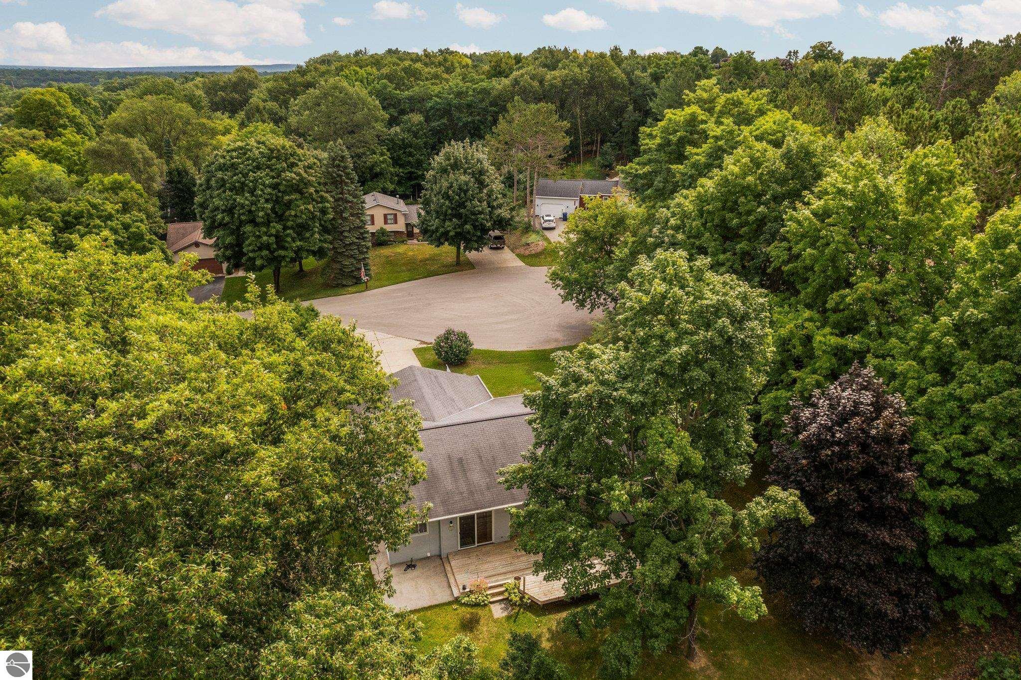 1520 Arnold Court