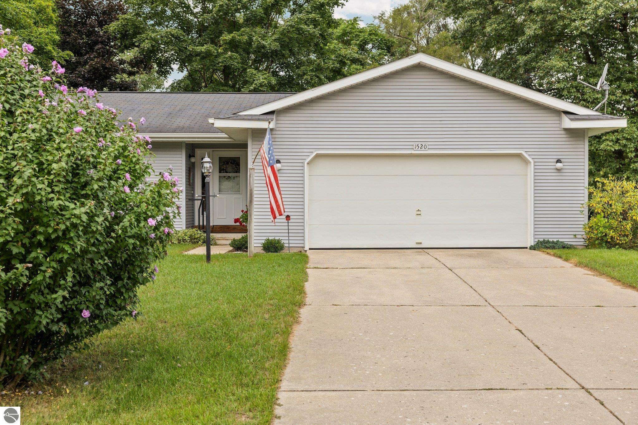 1520 Arnold Court