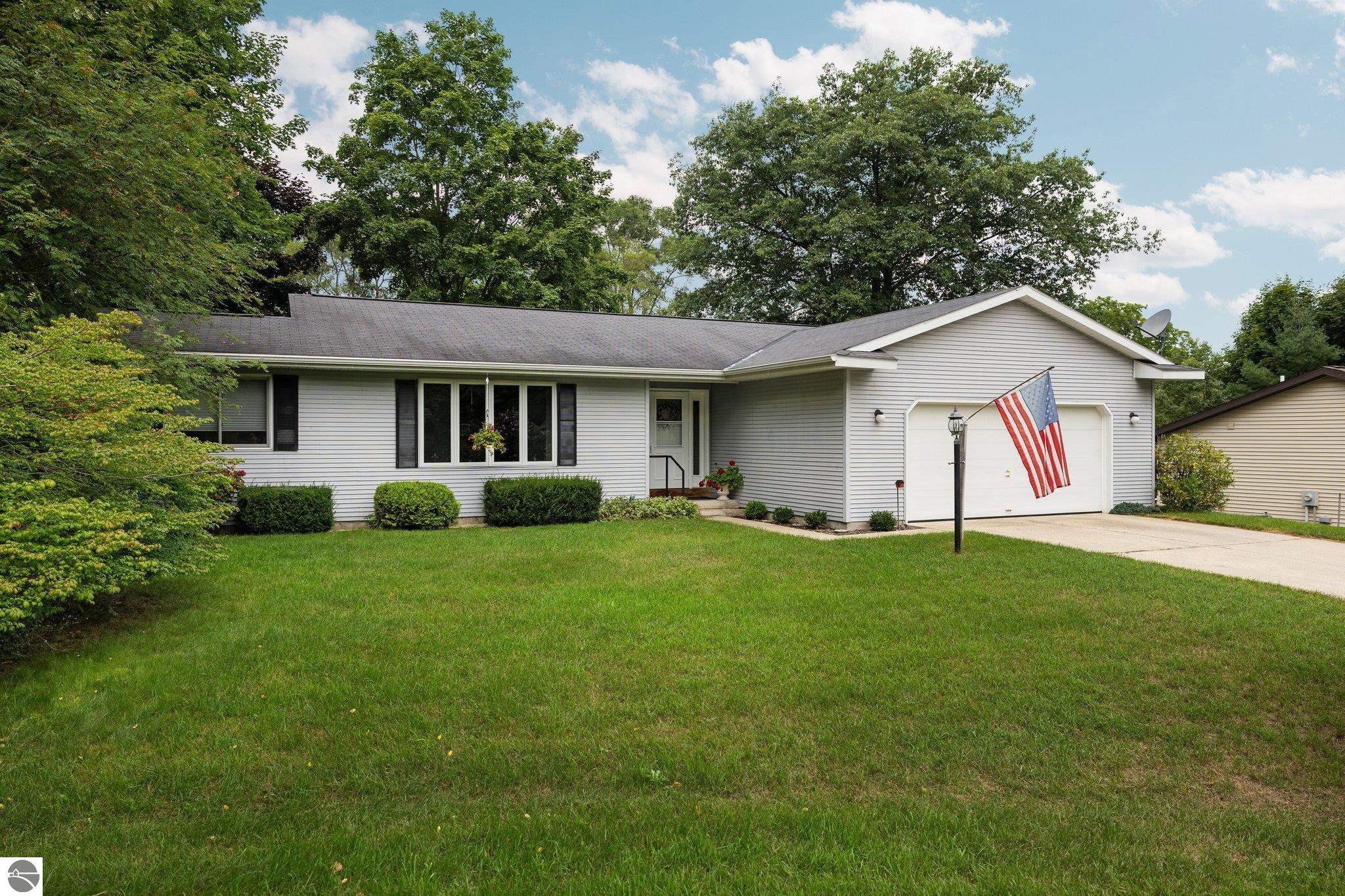 1520 Arnold Court