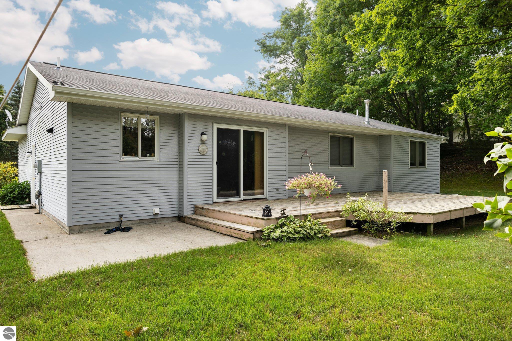 1520 Arnold Court