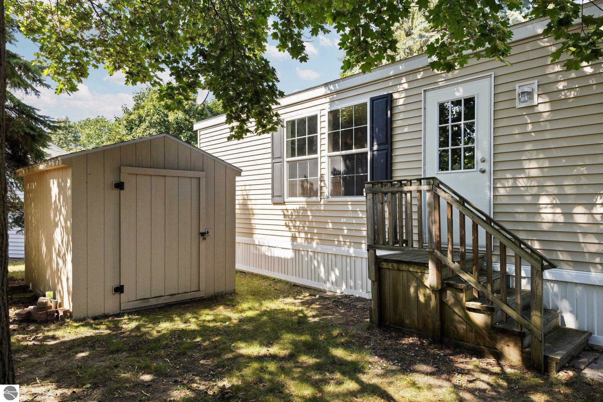 2652 Ray Boulevard